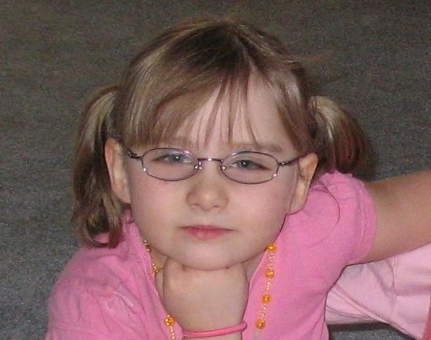 How to tell if a preschooler needs glasses - and how to get the kid to wear them | iNFOnews.ca