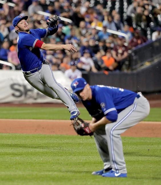 Blue Jays' Josh Donaldson leaves game in Boston with calf tightness | iNFOnews.ca