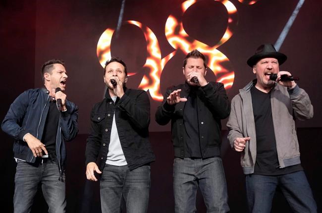 Boy band 98 Degrees and Canadian rockers the Beaches join performers at MMVAs | iNFOnews.ca CP1711127891