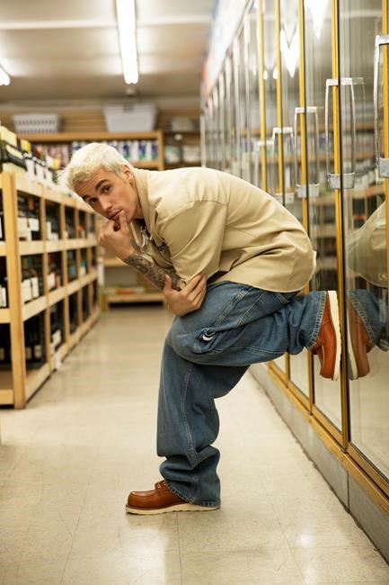 Bieber 'breaks down crying' in new YouTube docu-series, says director | iNFOnews.ca