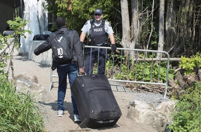 Liberals need to step in and fix asylum system: advocates, Opposition | iNFOnews.ca