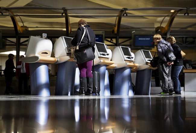Canadian airlines waiting for guidance from Ottawa over X gender option | iNFOnews.ca