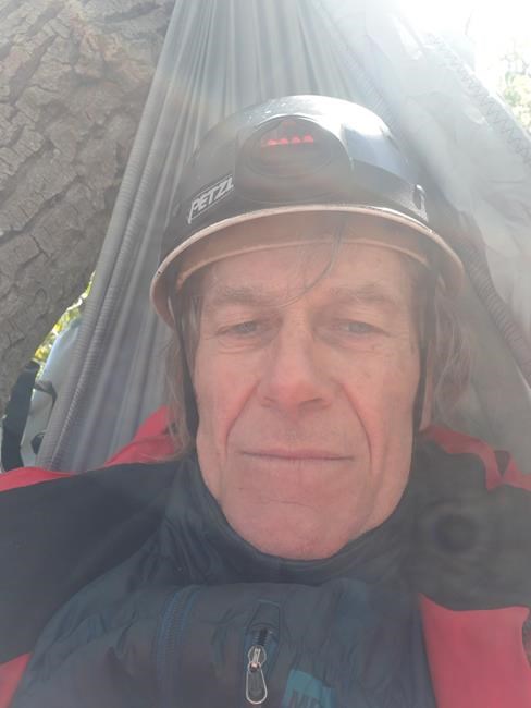 71-year-old grandfather climbs tree to protest Trans Mountain pipeline expansion | iNFOnews.ca 71-year-old grandfather climbs tree to protest Trans Mountain pipeline expansion | iNFOnews.ca