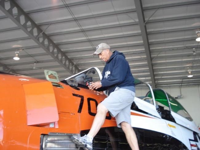 Aviation community mourns death of fellow pilot in weekend airshow crash | iNFOnews.ca CP323187961