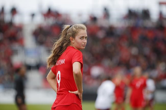 Canadian teenager Jordyn Huitema scores on debut for Paris Saint-Germain | iNFOnews.ca