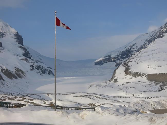 Calgary man survives 30-metre-plus fall into glacier crevasse south of Jasper | iNFOnews.ca Calgary man survives 30-metre-plus fall into glacier crevasse south of Jasper | iNFOnews.ca