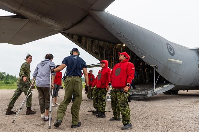 Weather improving: Some Ontario fire evacuees staying in Regina heading home | iNFOnews.ca