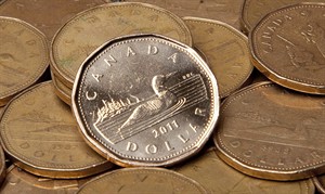 Canadian dollar declines, oil prices hold steady around the US$55 a barrel mark | iNFOnews.ca CP31279728