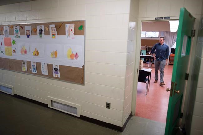 Quebec boards say they have more classes than teachers as kids return to school | iNFOnews.ca Quebec boards say they have more classes than teachers as kids return to school | iNFOnews.ca