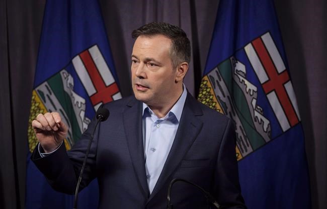 United Conservative Leader Kenney not stopping for questions on former worker | iNFOnews.ca United Conservative Leader Kenney not stopping for questions on former worker | iNFOnews.ca