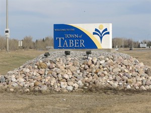 Taber police angry at town's "black eye" over bad behaviour bylaw | iNFOnews.ca CP32283361
