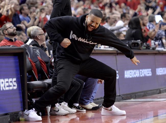 NBA calls Raptors about Drake's antics on Scotiabank Arena sidelines | iNFOnews.ca NBA calls Raptors about Drake's antics on Scotiabank Arena sidelines | iNFOnews.ca