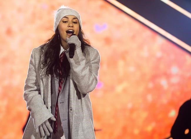 Alessia Cara returns to social media after leaving due to online bullying | iNFOnews.ca