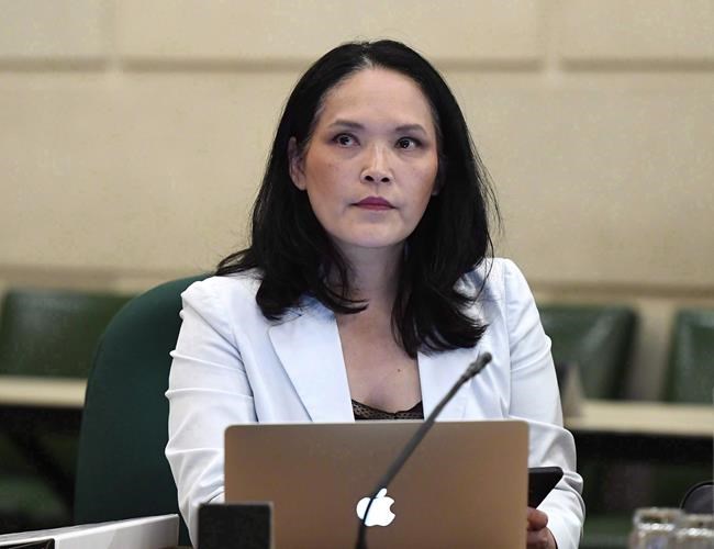 Under Liberal changes, hearings for refugees just 'glorified interview': NDP | iNFOnews.ca