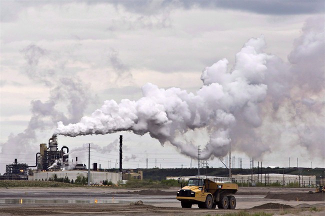 Canada's oilpatch adjusts to the 'new normal' after a year of pain | iNFOnews.ca CP35696187