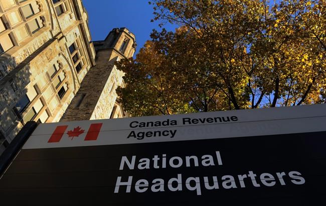 Canada Revenue Agency's tax call centres get a D on business group's report card | iNFOnews.ca