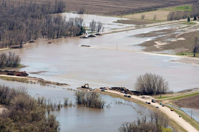 Manitoba reserve going to court to demand Ottawa extend flood evacuee benefits | iNFOnews.ca