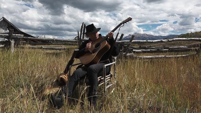 Neil Young says 'Paradox' film has a message about a music crisis | iNFOnews.ca CP1885533655