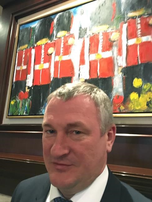 Ukraine's top cop walks thin blue line between Russian meddling, free election | iNFOnews.ca