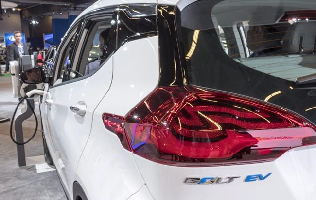 As U.S. lowers auto emissions standards, Canada is at a fuel efficiency crossroads | iNFOnews.ca