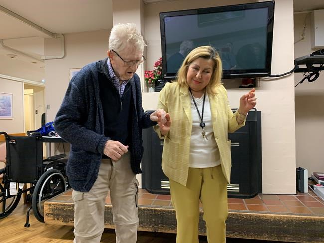 Daughter of man at care home hit by COVID-19 says loneliness is a big issue | iNFOnews.ca Daughter of man at care home hit by COVID-19 says loneliness is a big issue | iNFOnews.ca