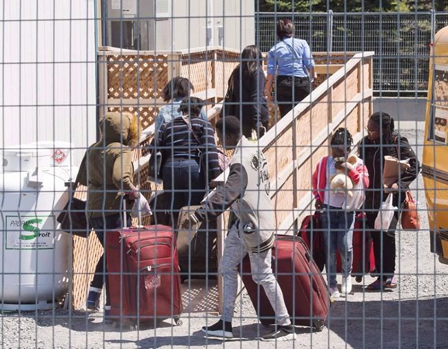 Canada spends millions housing and feeding border crossers, detains only some | iNFOnews.ca
