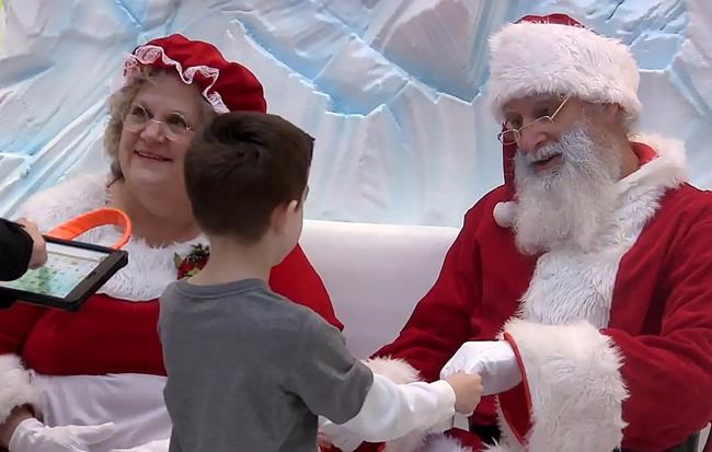 Silent Santa lets kids with autism meet Santa without distractions | iNFOnews.ca Silent Santa lets kids with autism meet Santa without distractions | iNFOnews.ca