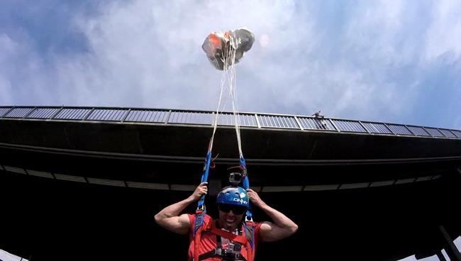 Extreme cliff-jumping sport described as meditative, spiritual activity | iNFOnews.ca Extreme cliff-jumping sport described as meditative, spiritual activity | iNFOnews.ca