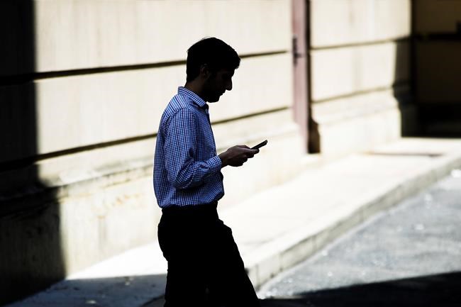 Personal use of work smartphone may become more of a tax headache for employers | iNFOnews.ca