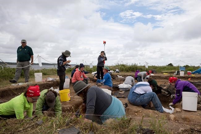 'Skeletons can tell you a lot.' Exhuming remains at 18th-century fort | iNFOnews.ca 'Skeletons can tell you a lot.' Exhuming remains at 18th-century fort | iNFOnews.ca