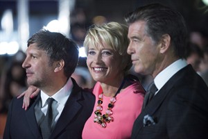Brosnan, Thompson get goofy in old-fashioned caper flick 'The Love Punch' | iNFOnews.ca CP28422807