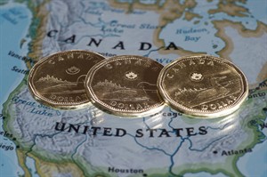 Canadian dollar declines amid lower wholesale sales, falling commodities | iNFOnews.ca CP28434639