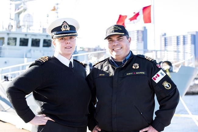 Married couple makes history by commanding same Canadian navy ship | iNFOnews.ca Married couple makes history by commanding same Canadian navy ship | iNFOnews.ca