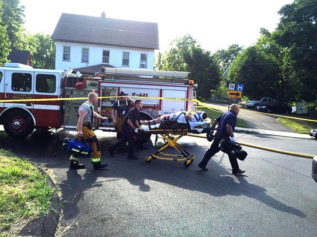 Connecticut house explosion injures 7, sends debris flying | iNFOnews.ca Connecticut house explosion injures 7, sends debris flying | iNFOnews.ca