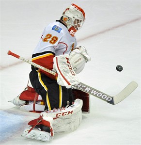 Kris Russell's overtime goal gives Calgary Flames 3-2 win over Chicago Blackhawks | iNFOnews.ca Kris Russell's overtime goal gives Calgary Flames 3-2 win over Chicago Blackhawks | iNFOnews.ca