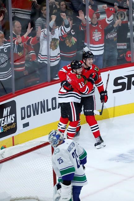 Kane has goal and 2 assists, Blackhawks beat Canucks 5-2 | iNFOnews.ca