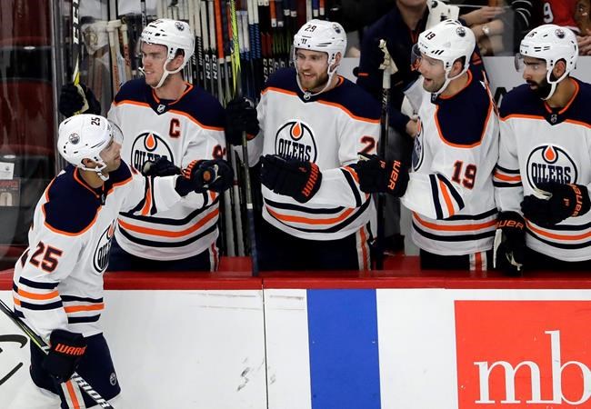 Forsberg makes 32 saves as Blackhawks beat Oilers 4-1 | iNFOnews.ca Forsberg makes 32 saves as Blackhawks beat Oilers 4-1 | iNFOnews.ca