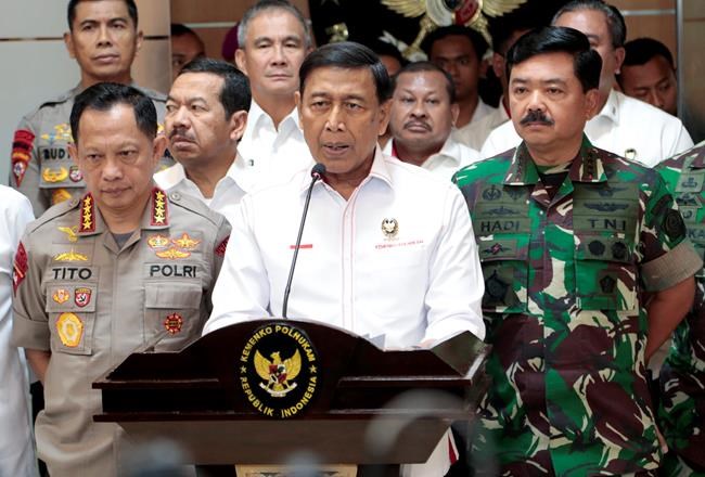 The Latest: Indonesian president says he won re-election | iNFOnews.ca CP819977168