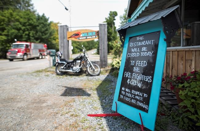Crews gain ground on wildfire burning near Nova Scotia national park | iNFOnews.ca
