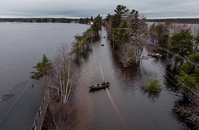 Flooding grows along Saint John River: 'I see nothing but water' | iNFOnews.ca Flooding grows along Saint John River: 'I see nothing but water' | iNFOnews.ca