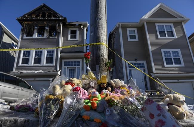 Syrian family caught in fire thought they would be safe in Canada | iNFOnews.ca CP111971127