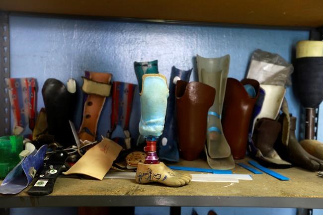 Disabled workers help Haitians who lost limbs in 2010 quake | iNFOnews.ca CP31577990