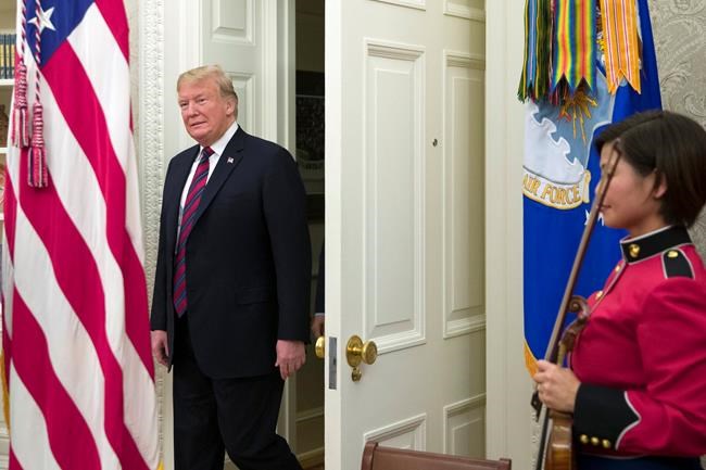 Trump celebrates new citizens in Oval Office ceremony | iNFOnews.ca Trump celebrates new citizens in Oval Office ceremony | iNFOnews.ca