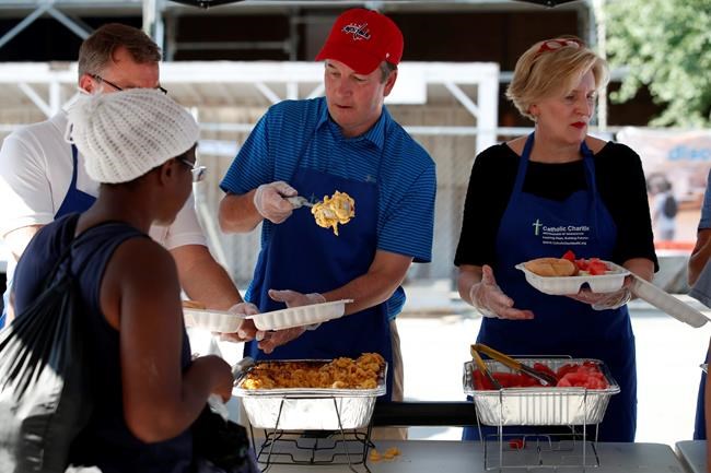 Supreme Court nominee dishes out mac and cheese to homeless | iNFOnews.ca Supreme Court nominee dishes out mac and cheese to homeless | iNFOnews.ca
