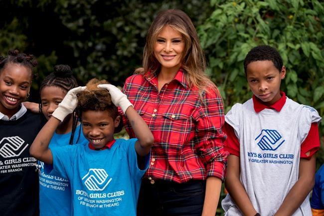 First lady does some gardening in White House kitchen garden | iNFOnews.ca