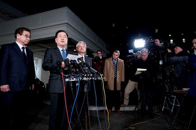 Trump teases big news; it arrives in the dark, on driveway | iNFOnews.ca CP1636664782