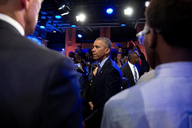 At town hall, Obama confronts race issues bigger than police | iNFOnews.ca