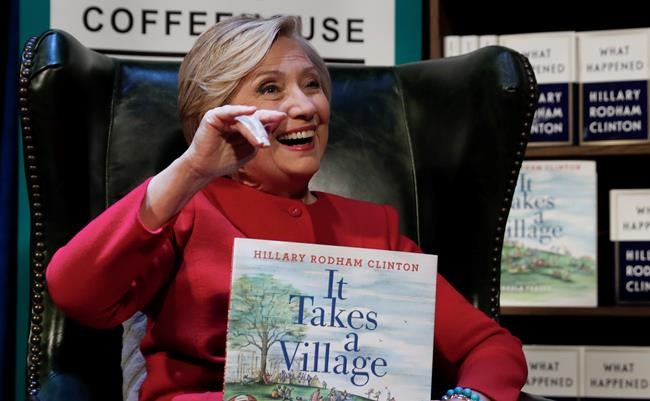 Clinton mocks 'manspreading' Putin | iNFOnews.ca Clinton mocks 'manspreading' Putin | iNFOnews.ca
