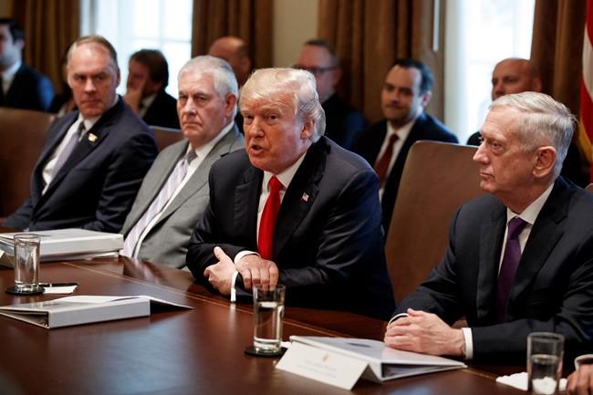 Trump reviews his own meeting; gives a big thumbs up | iNFOnews.ca CP962704034