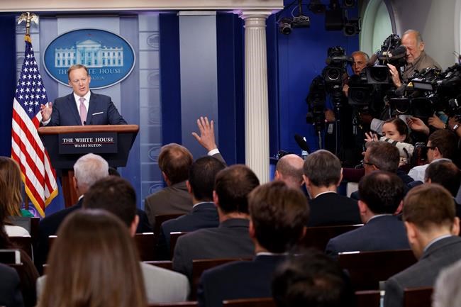 Trump threatens to cancel briefings; Spicer back at podium | iNFOnews.ca